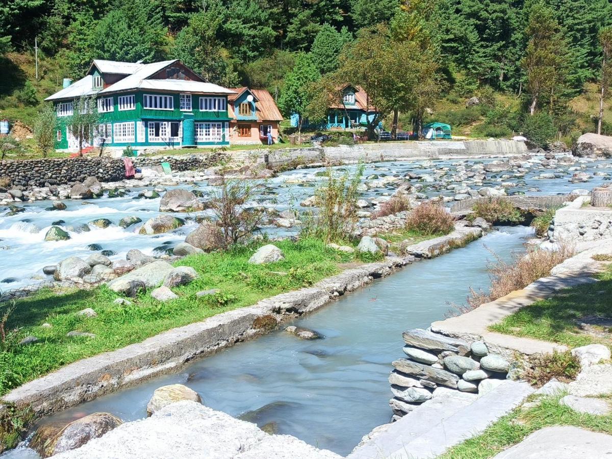 Hotel Lidder Palace Pahalgam Exterior photo
