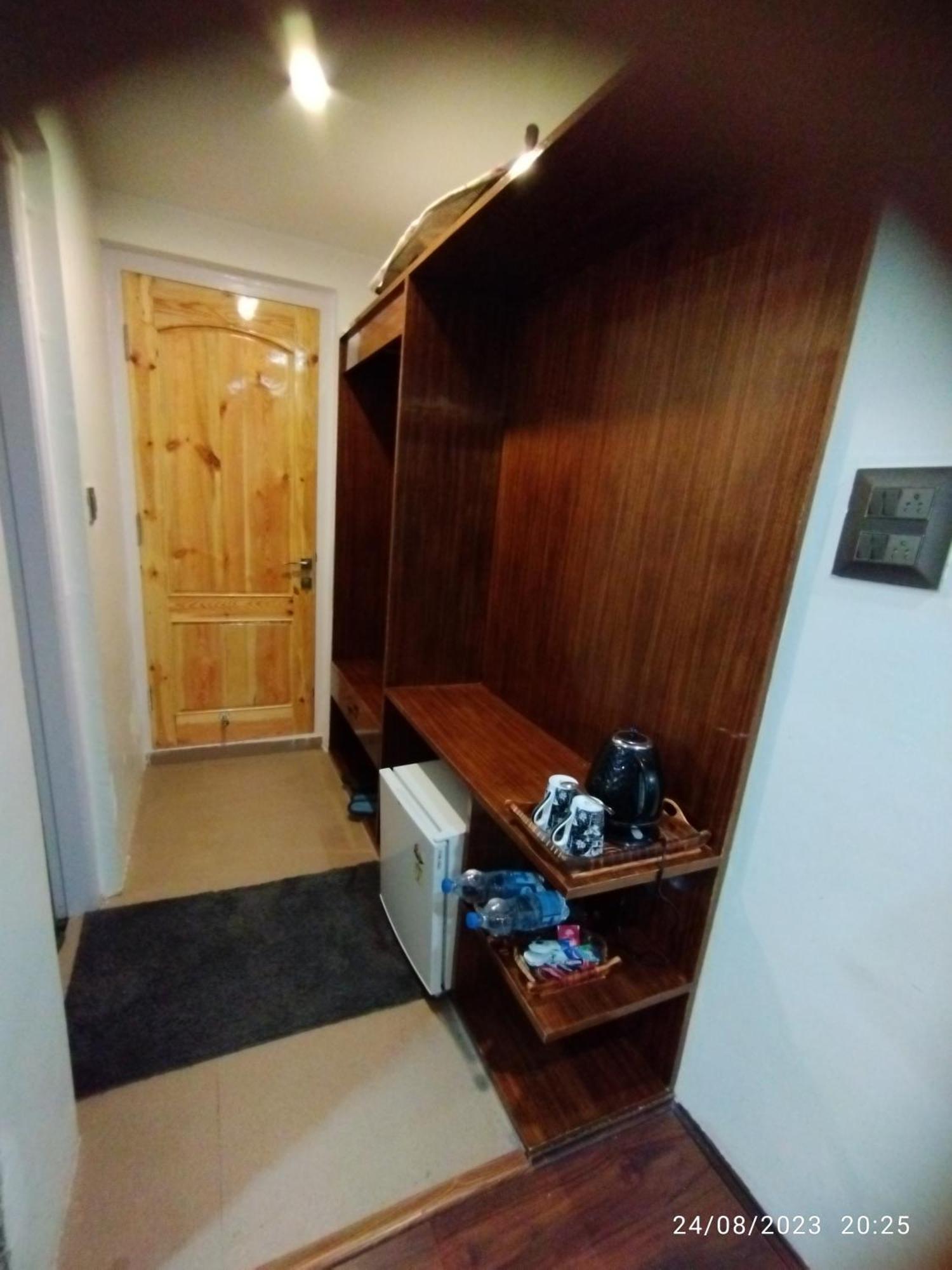 Hotel Lidder Palace Pahalgam Exterior photo